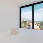 Robbie's Place By Madeira *