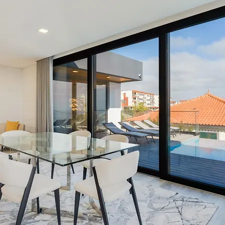 Robbie's Place By Madeira